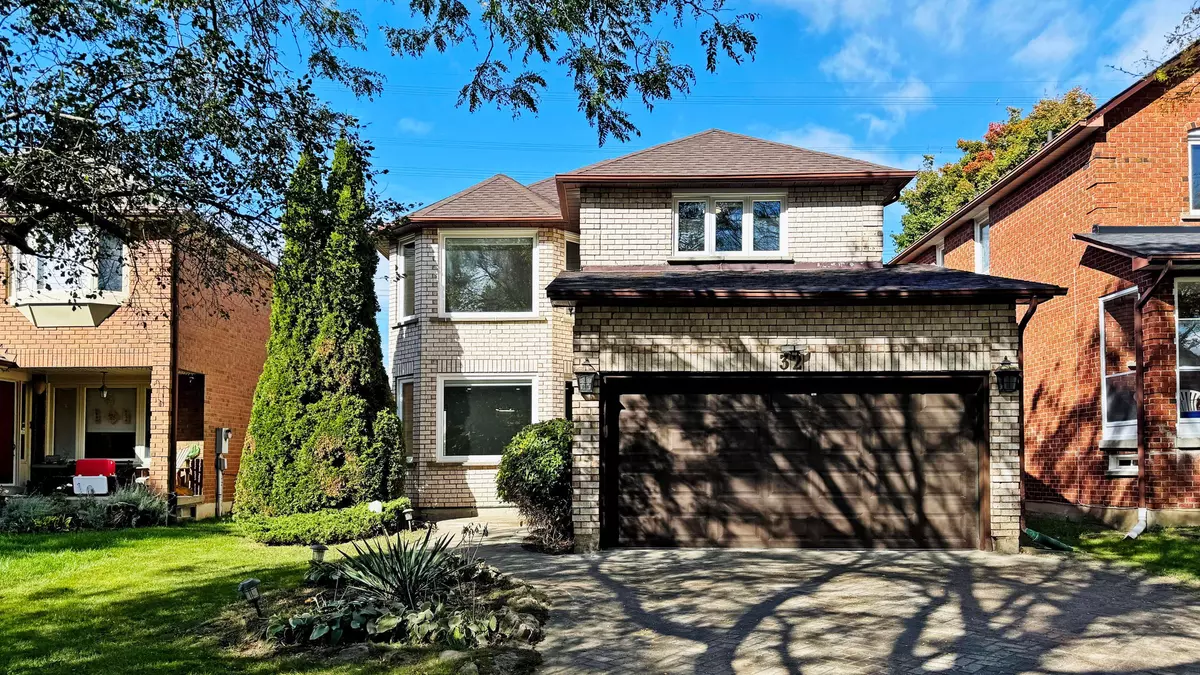 Markham, ON L3T 6W8,32 Parklawn CRES