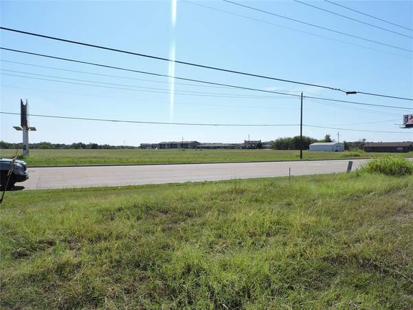 Mabank, TX 75147,1904 S 3RD Street