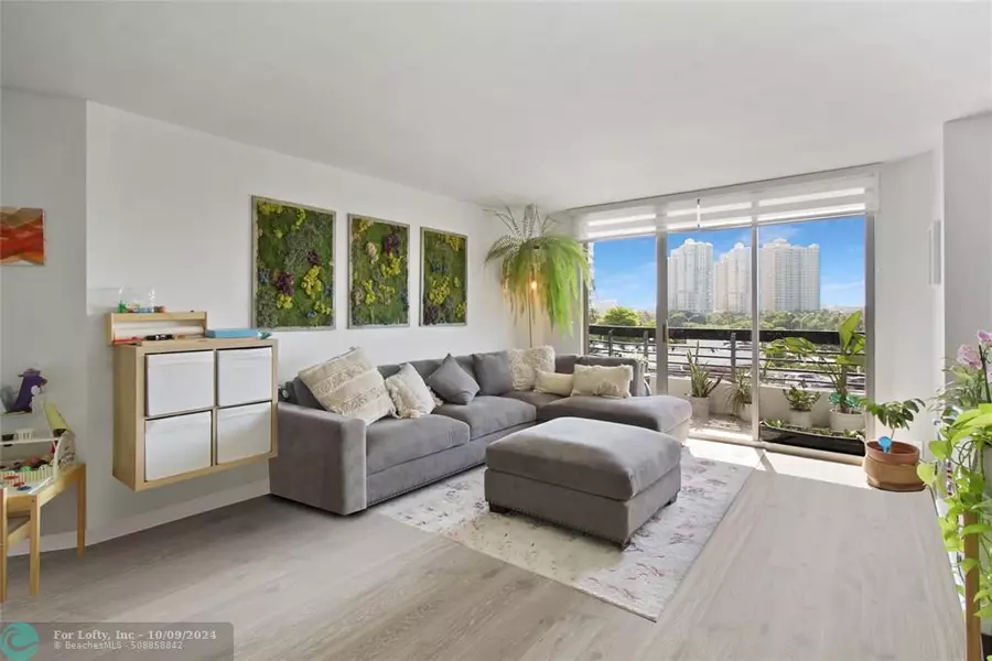 3400 NE 192  #607, Miami, FL 33180