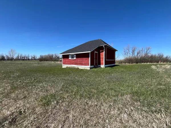 Rural Pincher Creek No. 9 M.d. Of, AB T0K 1W0,Highway 507 Part of SE 8-6-28-W4