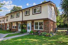 1230 Radom ST #6, Pickering, ON L1W 3B8