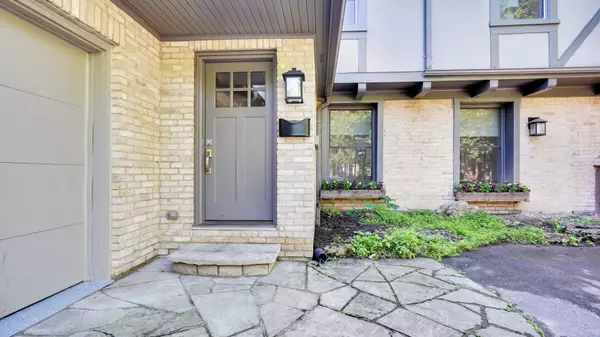 London, ON N5X 2S1,12 Tallwood CIR