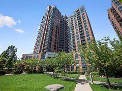 Toronto W02, ON M6P 5A1,60 Heintzman ST #842