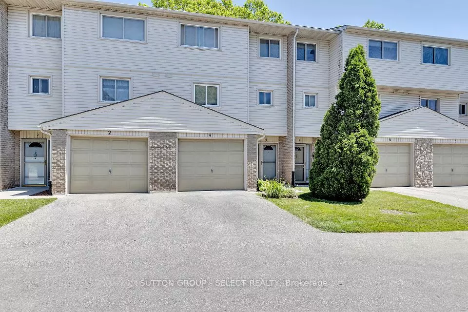 London, ON N6C 5B4,300 SANDRINGHAM CRES #4