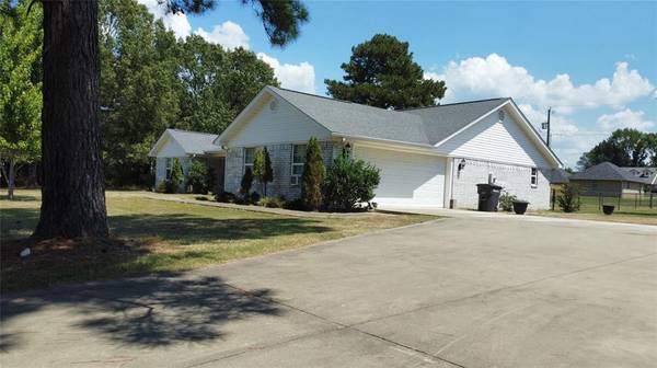 208 N Kay Drive, Broken Bow, OK 74728