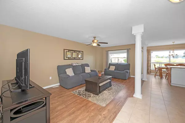 Kitchener, ON N2R 1X3,26 Templewood DR