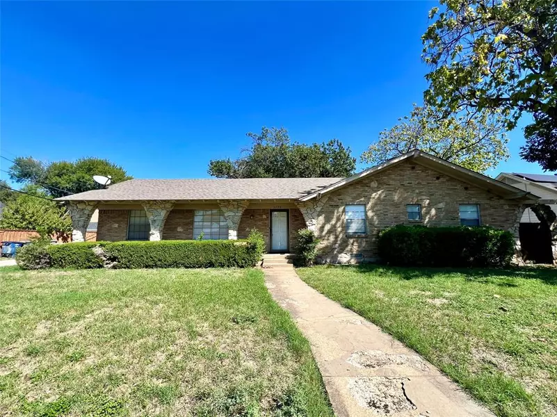 3923 Shady Hollow Lane, Dallas, TX 75233