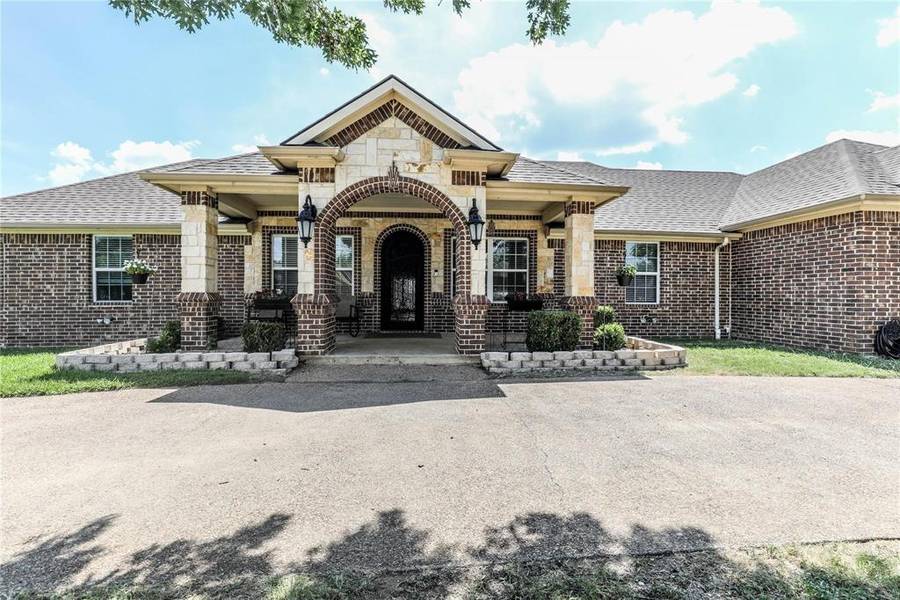 1125 N Day Miar Road, Mansfield, TX 76063