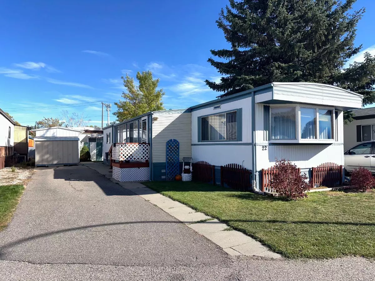 Lethbridge, AB T1H 4E8,2300 13 ST North ##22