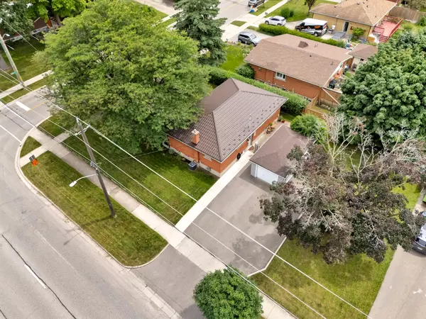 Waterloo, ON N2J 2B5,59 Ellis CRES S