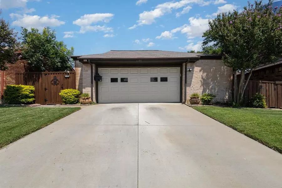 2253 Jamestown Lane, Carrollton, TX 75006