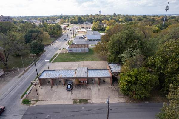 203 & 235 Pine Bluff Street, Paris, TX 75460