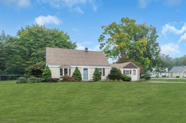 11 Village Rd, Pequannock Twp., NJ 07444