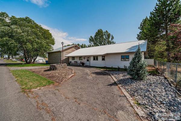 462 Walnut Street, Ashton, ID 83420