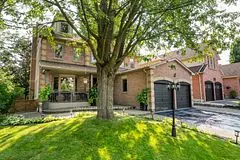 Whitby, ON L1P 1L5,11 Roan DR