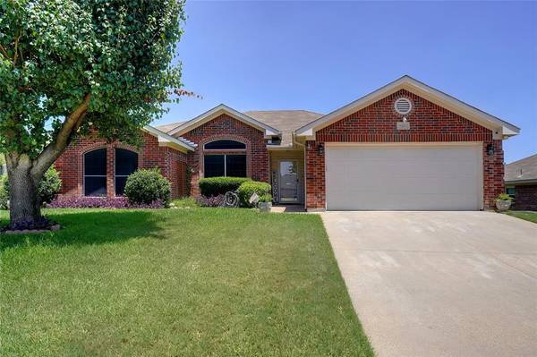 5202 High Island Drive, Arlington, TX 76017