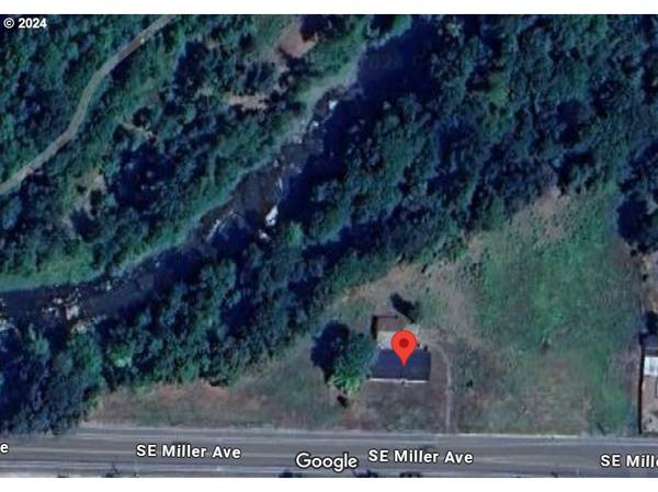 Dallas, OR 97338,1390 SE MILLER AVE