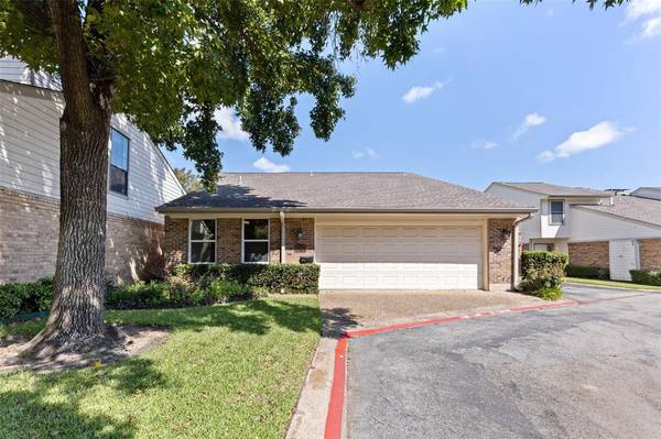 2125 Kessler Court, Dallas, TX 75208