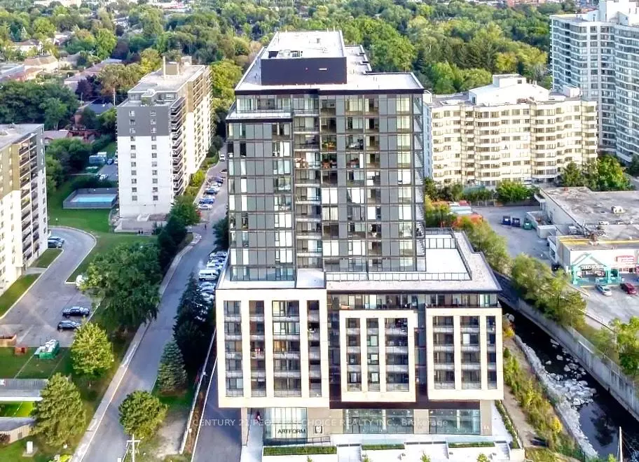 Mississauga, ON L5A 1W4,86 Dundas ST E #303