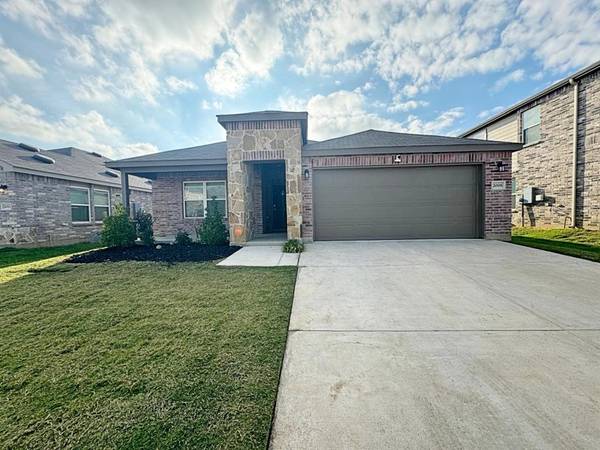 2008 Village Creek Lane, Denton, TX 76208