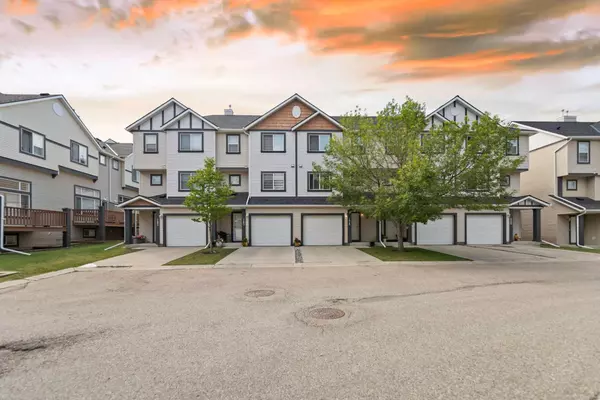 Calgary, AB T2Y 5B3,178 Everhollow HTS SW