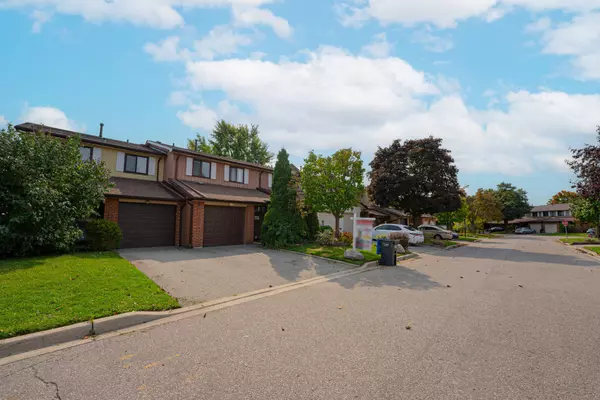 Brampton, ON L6V 3H8,168 Baronwood CT N #168