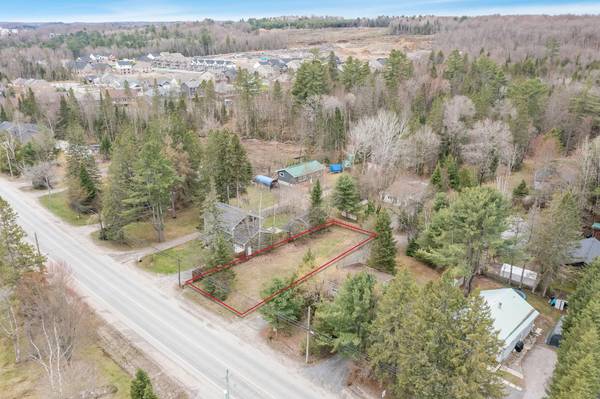 796 Muskoka Road 3 N/A N, Huntsville, ON P1H 1E1