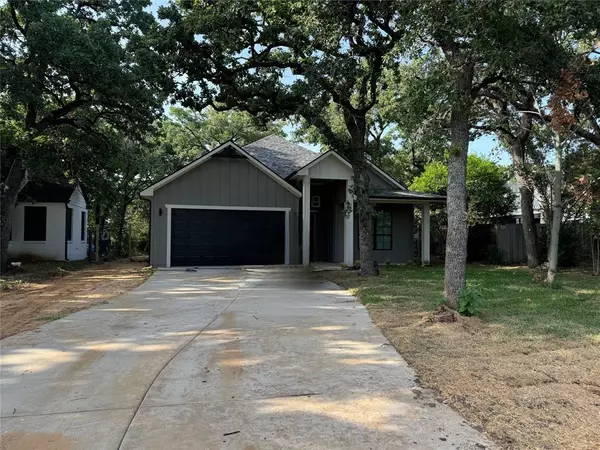 Fort Worth, TX 76103,4741 Meadowbrook Drive