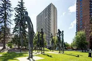 221 6 AVE Southeast #2201, Calgary, AB T2G 4Z9