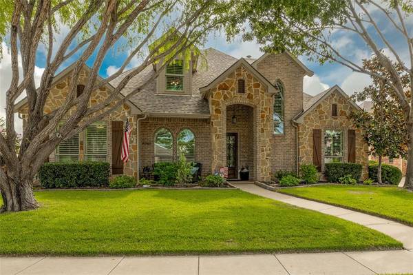 8340 Valley Oaks Drive,  North Richland Hills,  TX 76182