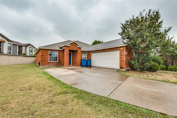 202 Maplecrest Drive,  Desoto,  TX 75115