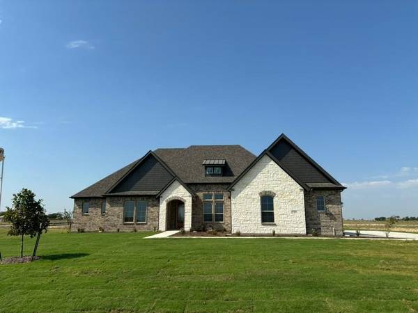 2209 Meteor Drive, Krum, TX 76249