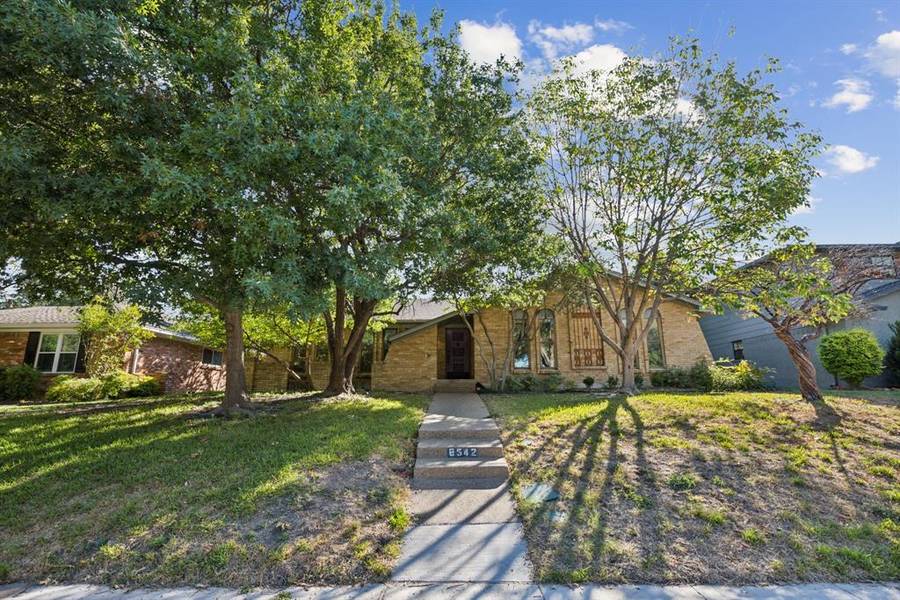 8542 Bacardi Drive, Dallas, TX 75238