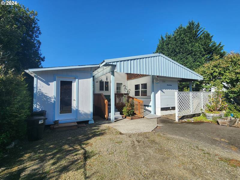 204 BOURBON ST, Florence, OR 97439