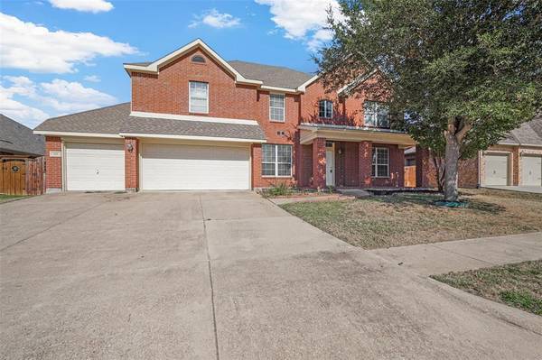 214 Hampton Drive, Fate, TX 75087