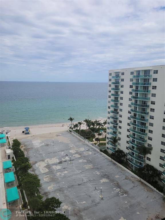 Hollywood, FL 33019,3725 S Ocean Dr  #1520