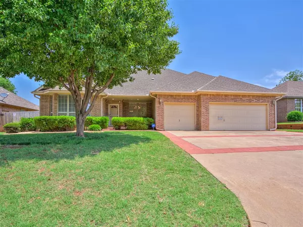 6308 N Woodcreek Drive, Oklahoma City, OK 73122