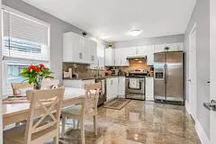 Oakville, ON L6K 3E5,413 Bartos DR