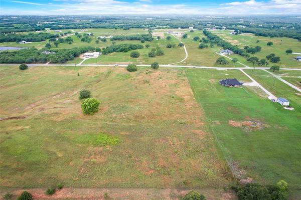 Alvord, TX 76225,160 Rolling Hills