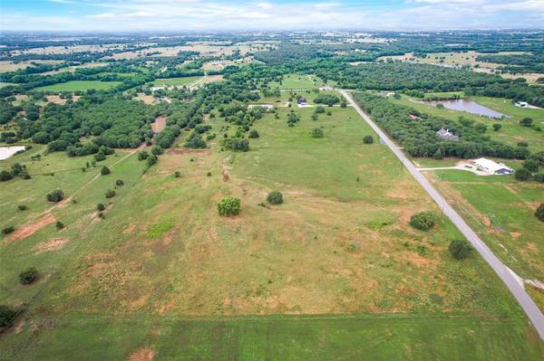 Alvord, TX 76225,160 Rolling Hills