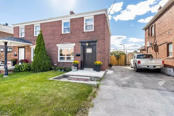 546 Old Weston RD, Toronto W03, ON M6N 3B1