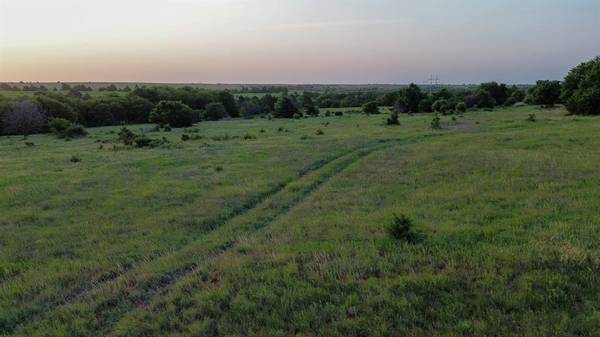 2 E Longhorn Trail Road, Covington, OK 73730