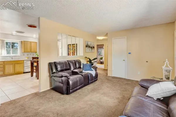 Colorado Springs, CO 80916,4635 Frost DR