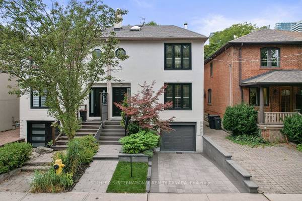 52 Taunton RD, Toronto C10, ON M4S 2P1