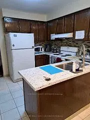 Mississauga, ON L5M 3R4,1722 Princelea PL #Room A