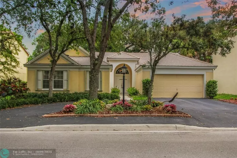 3572 Sanctuary Dr, Coral Springs, FL 33065