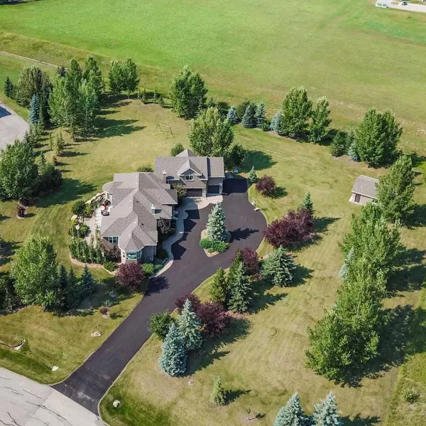 31 Braemar Glen RD, Rural Rocky View County, AB T3Z 3C9