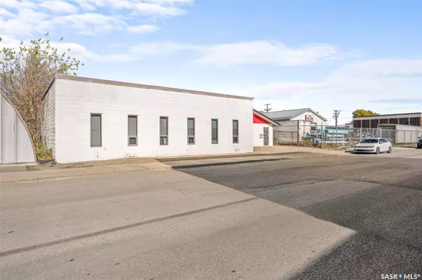 Moose Jaw, SK S6H 6J6,444 River STREET W