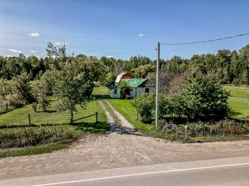 3828 George Johnston RD, Springwater, ON L4M 4S4