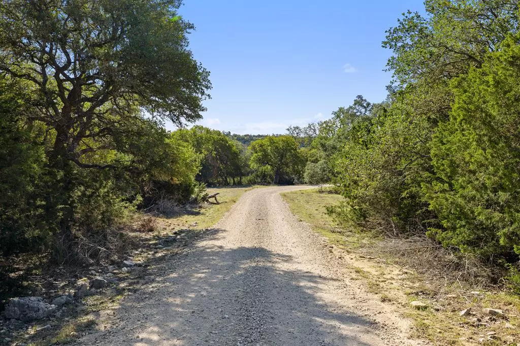 Comfort, TX 78013,4700 -- Grape Creek Rd